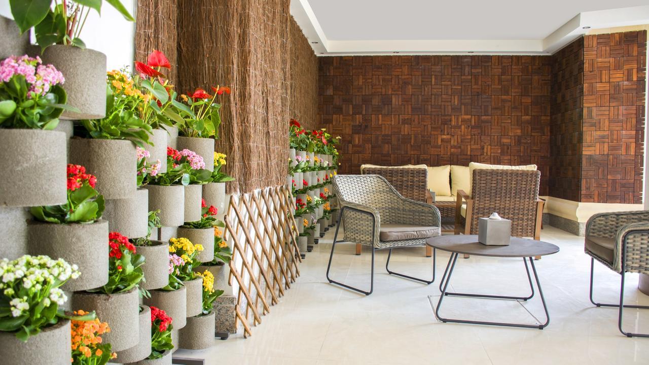 Radisson Blu Resort, Al Khobar Half Moon Bay Εξωτερικό φωτογραφία Vertical garden