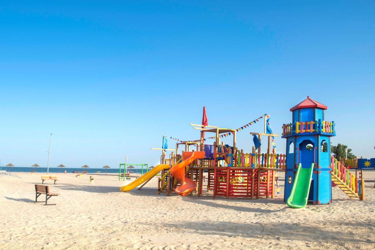 Radisson Blu Resort, Al Khobar Half Moon Bay Εξωτερικό φωτογραφία Playground on the beach