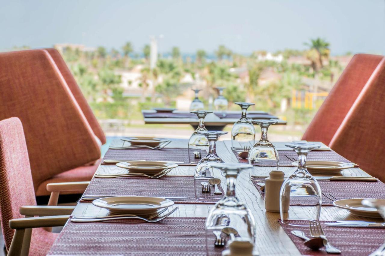 Radisson Blu Resort, Al Khobar Half Moon Bay Εξωτερικό φωτογραφία The Deck
